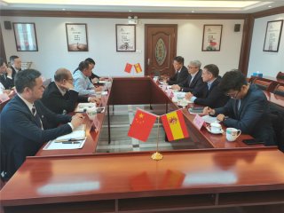  2020年11月27日，乐家集团高层辅导莅临J9集团建材集团总部互换工作